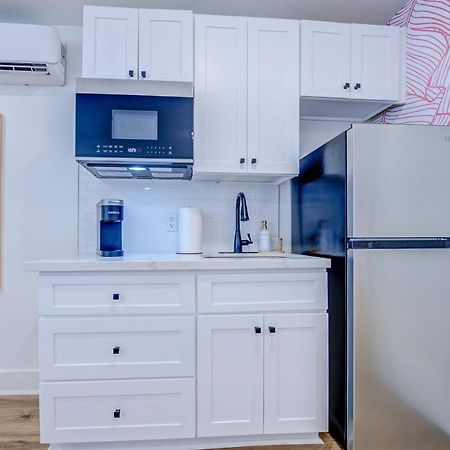 Pink Flamingo Studio Apartment Галвестон Экстерьер фото